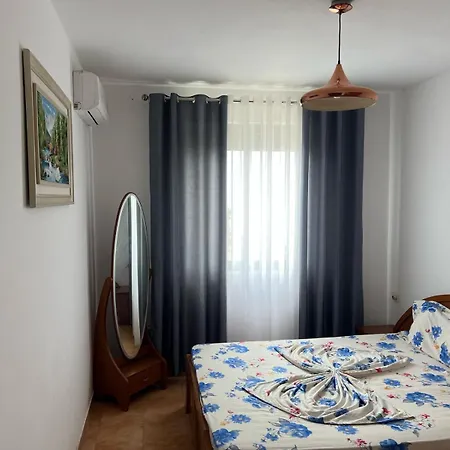 Britania Apartment